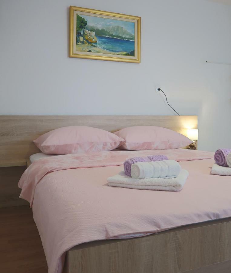Studio Apartman Mia Stobreč エクステリア 写真
