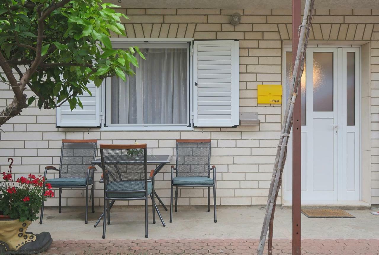 Studio Apartman Mia Stobreč エクステリア 写真