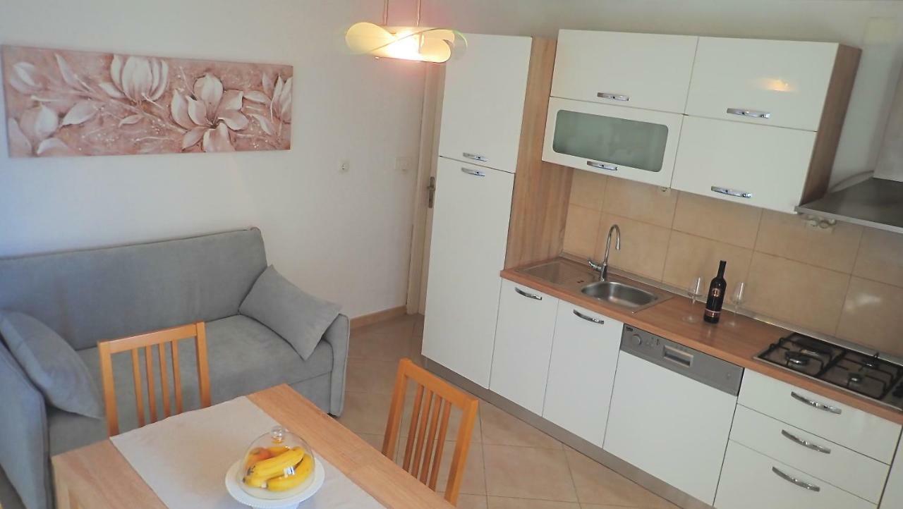 Studio Apartman Mia Stobreč エクステリア 写真